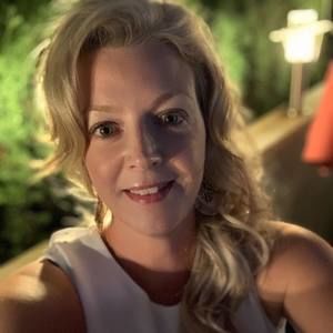 Meet your Posher, Carrie